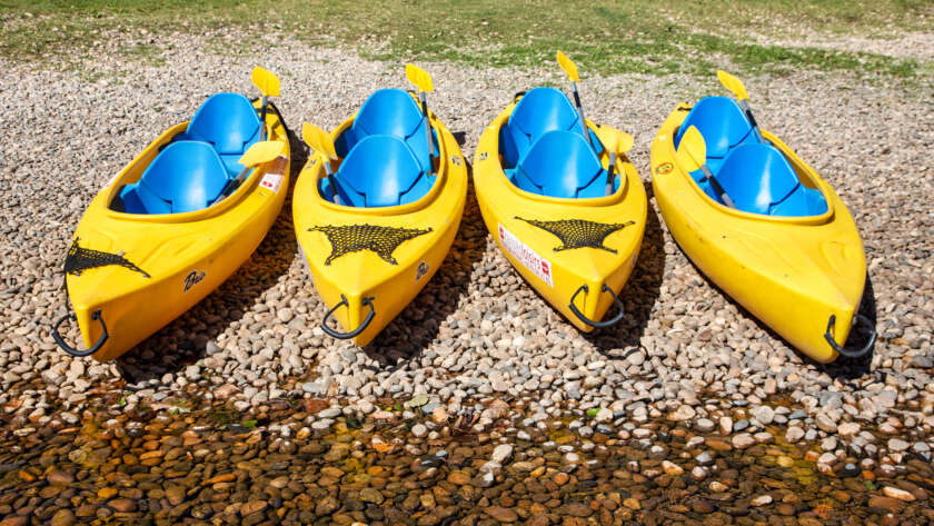 Quelle est la différence entre un canoë et un kayak
