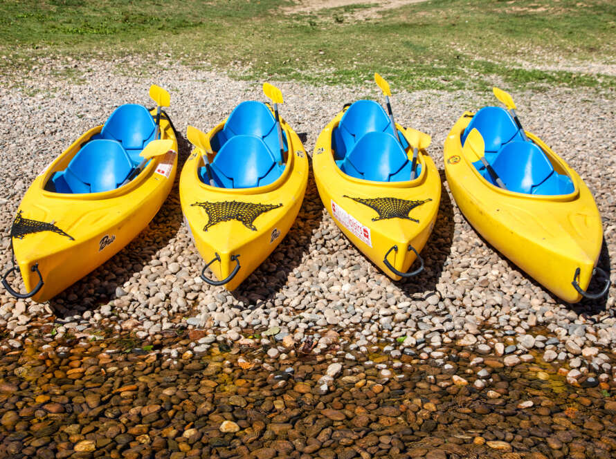 Quelle est la différence entre un canoë et un kayak